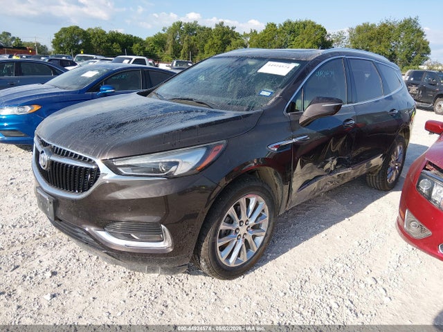 44924574 :رقم المزاد ، 5GAERCKW1JJ157774 vin ، 2018 Buick Enclave Premium مزاد بيع
