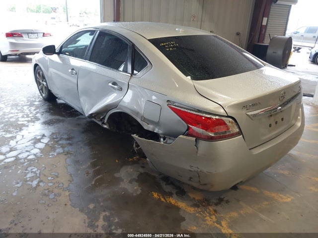 44924580 :رقم المزاد ، 1N4AL3AP8FN321083 vin ، 2015 Nissan Altima 2.5 Sl مزاد بيع