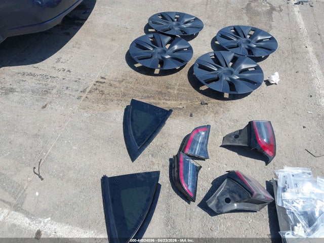 Продаж на аукціоні авто 2025 Tesla Model Y Long Range Dual Motor Rear-wheel Drive, vin: 7SAYGDED4SA355257, номер лоту: 44924596