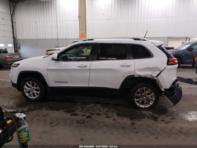 Продаж на аукціоні авто 2016 Jeep Cherokee Latitude, vin: 1C4PJMCS4GW254947, номер лоту: 44924599