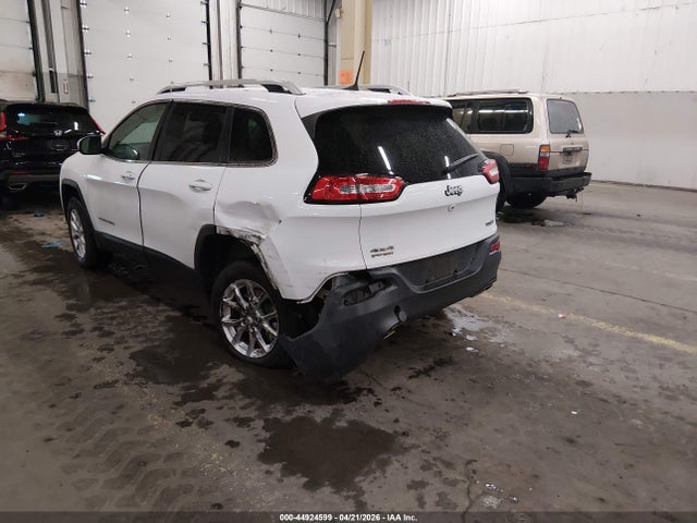 Продаж на аукціоні авто 2016 Jeep Cherokee Latitude, vin: 1C4PJMCS4GW254947, номер лоту: 44924599