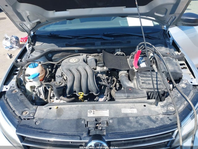 Продаж на аукціоні авто 2015 Volkswagen Jetta 2.0l S, vin: 3VW2K7AJ5FM412811, номер лоту: 44924601