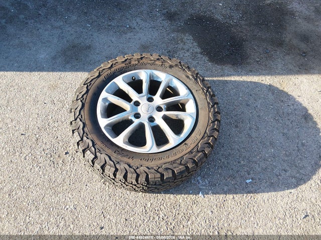 2015 Jeep Grand Cherokee Limited მანქანა იყიდება აუქციონზე, vin: 1C4RJFBG8FC178912, აუქციონის ნომერი: 44924618