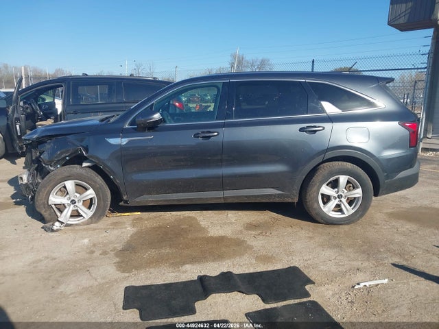 44924632 :رقم المزاد ، 5XYRGDLC1NG108175 vin ، 2022 Kia Sorento Lx مزاد بيع
