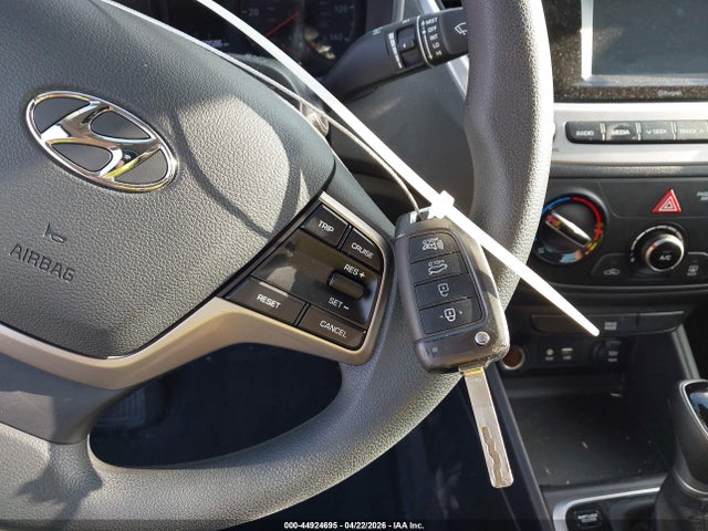 2022 Hyundai Accent Se მანქანა იყიდება აუქციონზე, vin: 3KPC24A67NE187236, აუქციონის ნომერი: 44924695