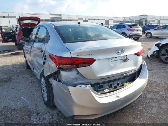 2022 Hyundai Accent Se მანქანა იყიდება აუქციონზე, vin: 3KPC24A67NE187236, აუქციონის ნომერი: 44924695