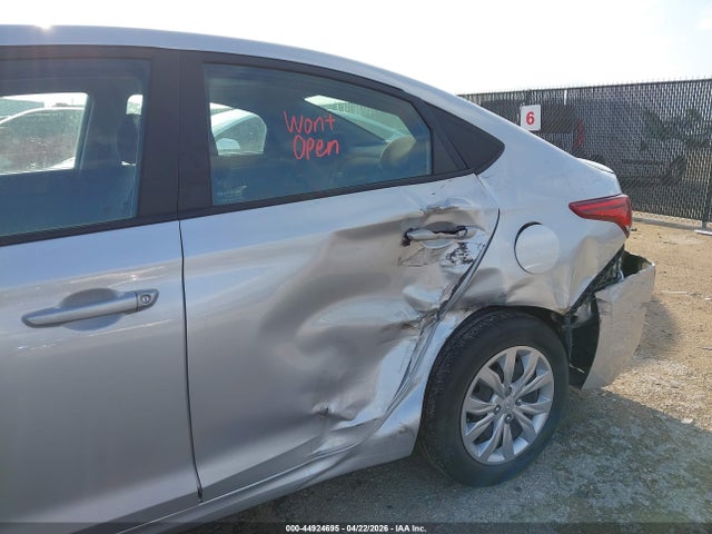 2022 Hyundai Accent Se მანქანა იყიდება აუქციონზე, vin: 3KPC24A67NE187236, აუქციონის ნომერი: 44924695