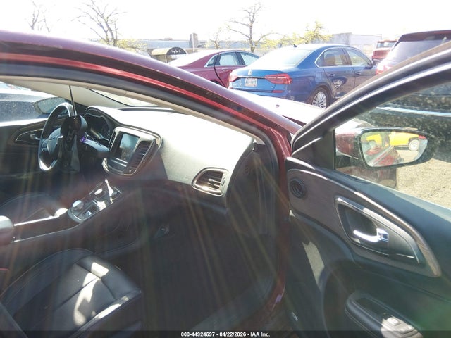 44924697 :رقم المزاد ، 1C3CCCEG8FN540126 vin ، 2015 Chrysler 200 C مزاد بيع
