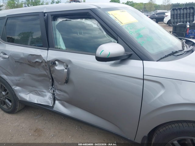 2022 Kia Soul Ex მანქანა იყიდება აუქციონზე, vin: KNDJ33AU2N7805527, აუქციონის ნომერი: 44924699