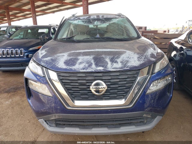 JN8AT3BA0MW015995 Nissan Rogue Sv Fwd