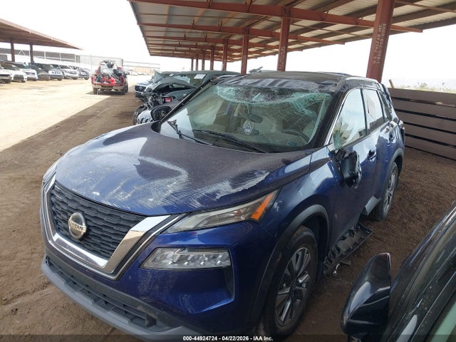 JN8AT3BA0MW015995 Nissan Rogue Sv Fwd