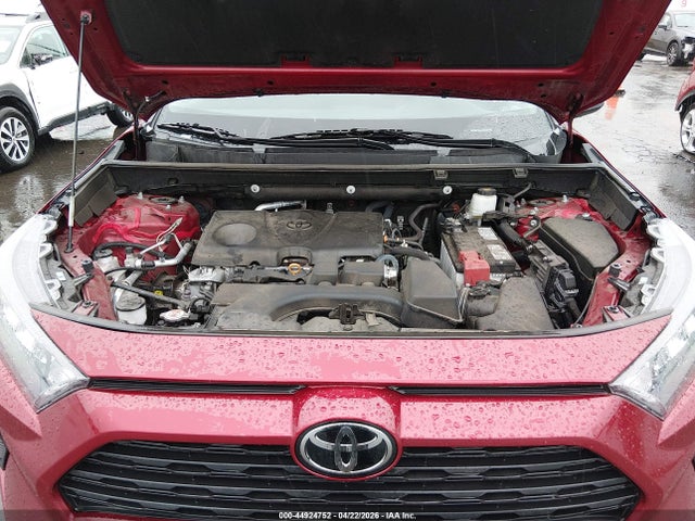 2T3F1RFV7NW272031 Toyota RAV4 LE