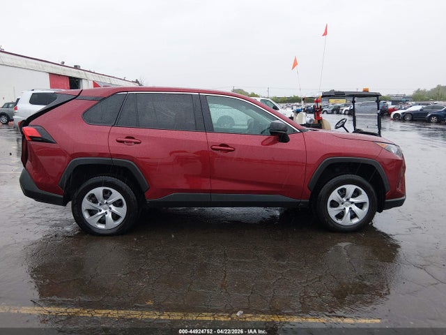 2T3F1RFV7NW272031 Toyota RAV4 LE