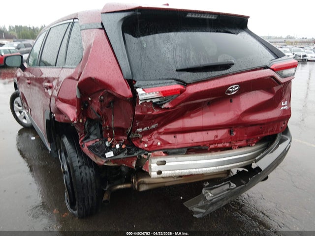 2T3F1RFV7NW272031 Toyota RAV4 LE