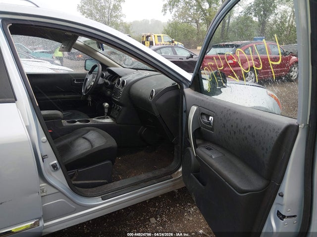 Продажа на аукционе авто 2015 Nissan Rogue Select S, vin: JN8AS5MT1FW155912, номер лота: 44924796