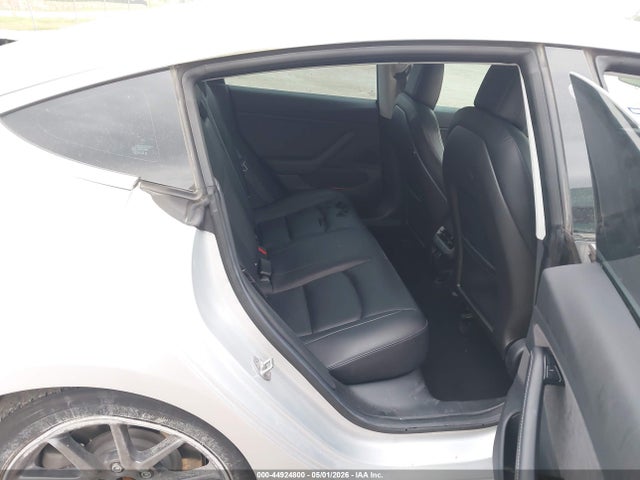 5YJ3E1EA9JF033071 Tesla MODEL 3