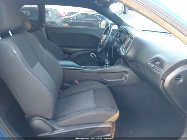 Продаж на аукціоні авто 2021 Dodge Challenger Sxt, vin: 2C3CDZAG3MH572607, номер лоту: 44924801