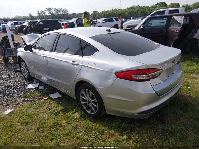 3FA6P0HD9HR165673 Ford FUSION SE