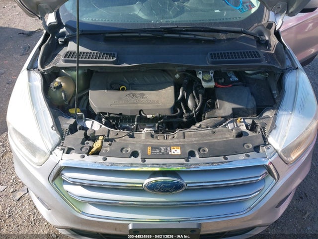 44924869 :رقم المزاد ، 1FMCU9GD5HUA35261 vin ، 2017 Ford Escape Se مزاد بيع
