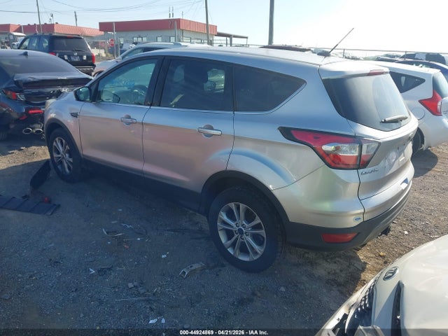 44924869 :رقم المزاد ، 1FMCU9GD5HUA35261 vin ، 2017 Ford Escape Se مزاد بيع