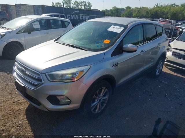44924869 :رقم المزاد ، 1FMCU9GD5HUA35261 vin ، 2017 Ford Escape Se مزاد بيع