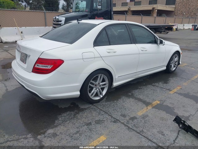 Продаж на аукціоні авто 2013 Mercedes-benz C 250 Sport, vin: WDDGF4HB6DA798519, номер лоту: 44924895