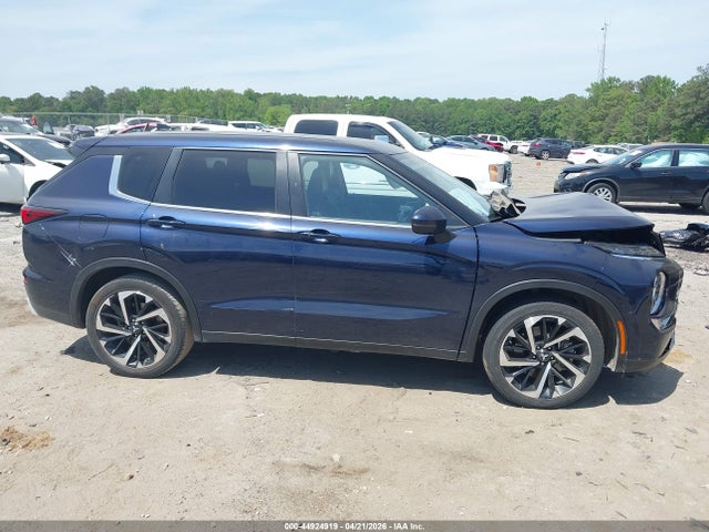 Продажа на аукционе авто 2024 Mitsubishi Outlander Se 2.5 2wd/se Black Edition S-awc/se Black Edition W/pano Roof S-awc, vin: JA4J3VA86RZ066200, номер лота: 44924919