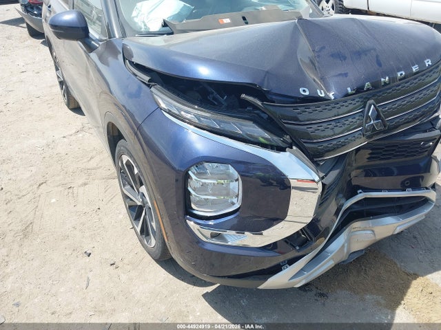 Продажа на аукционе авто 2024 Mitsubishi Outlander Se 2.5 2wd/se Black Edition S-awc/se Black Edition W/pano Roof S-awc, vin: JA4J3VA86RZ066200, номер лота: 44924919