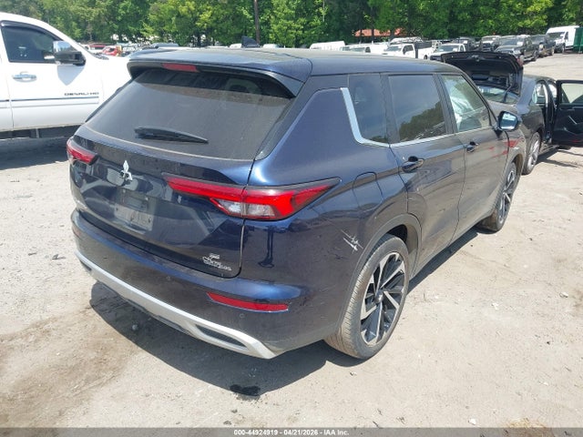 Продажа на аукционе авто 2024 Mitsubishi Outlander Se 2.5 2wd/se Black Edition S-awc/se Black Edition W/pano Roof S-awc, vin: JA4J3VA86RZ066200, номер лота: 44924919