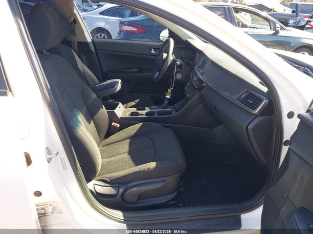 KNAGT4L35H5175214 KIA Optima Lx