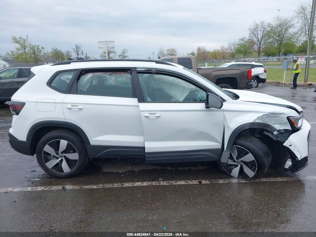 Продажа на аукционе авто 2025 Volkswagen Taos 1.5t S, vin: 3VV8C7B29SM068557, номер лота: 44924941