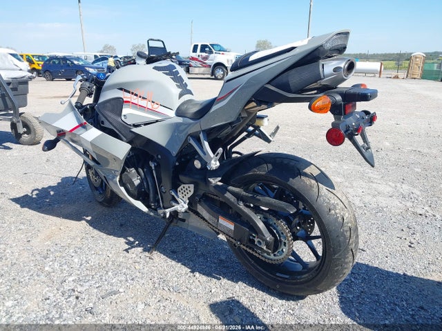 JH2PC40H2TK300013 Honda Cbr600 Rr