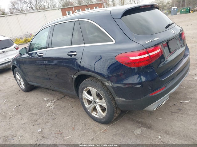 2017 Mercedes-benz Glc 300 4matic მანქანა იყიდება აუქციონზე, vin: WDC0G4KB7HV003424, აუქციონის ნომერი: 44924964
