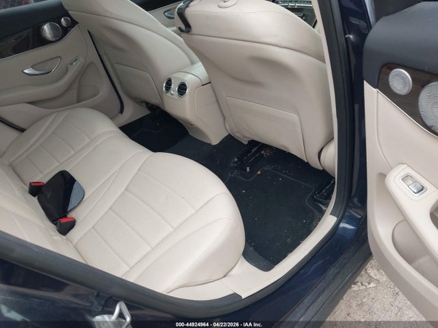 2017 Mercedes-benz Glc 300 4matic მანქანა იყიდება აუქციონზე, vin: WDC0G4KB7HV003424, აუქციონის ნომერი: 44924964