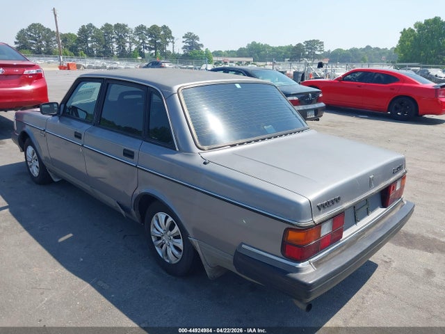 1992 Volvo 240 Gl მანქანა იყიდება აუქციონზე, vin: YV1AS8802N1467286, აუქციონის ნომერი: 44924984