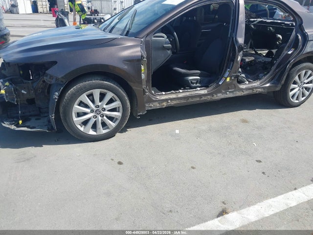 4T1B11HK8KU703886 Toyota CAMRY LE