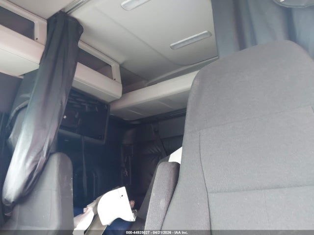 Продажа на аукционе авто 2024 Freightliner New Cascadia 116, vin: 3AKJHPDV4RSUA9151, номер лота: 44925027