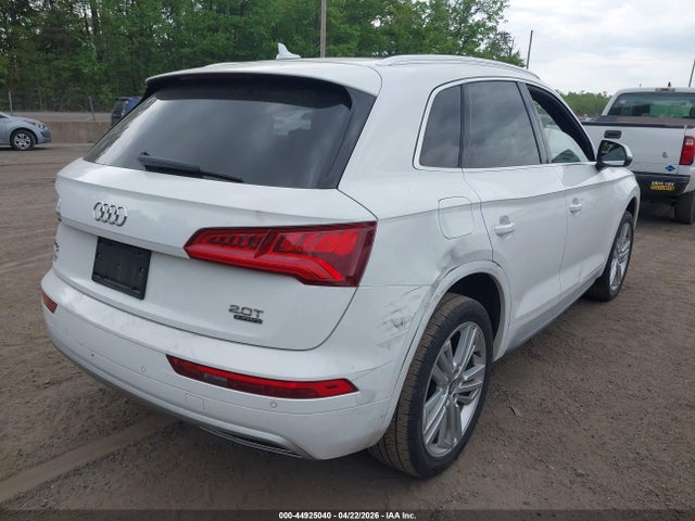 44925040 :رقم المزاد ، WA1BNAFY4J2100650 vin ، 2018 Audi Q5 2.0t Premium/2.0t Tech Premium مزاد بيع