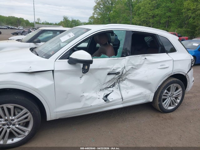44925040 :رقم المزاد ، WA1BNAFY4J2100650 vin ، 2018 Audi Q5 2.0t Premium/2.0t Tech Premium مزاد بيع