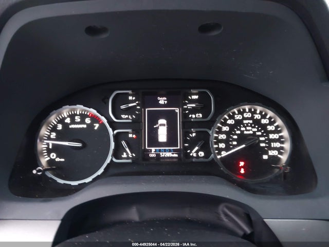 5TFUY5F16JX716174 Toyota Tundra Sr5 5.7l V8