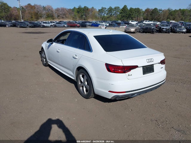 Продаж на аукціоні авто 2019 Audi A4 45 Premium, vin: WAUDNAF42KN019705, номер лоту: 44925047
