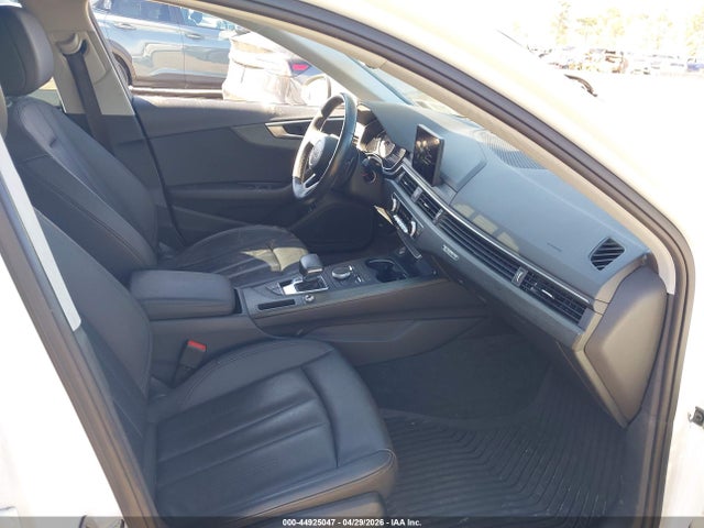Продаж на аукціоні авто 2019 Audi A4 45 Premium, vin: WAUDNAF42KN019705, номер лоту: 44925047