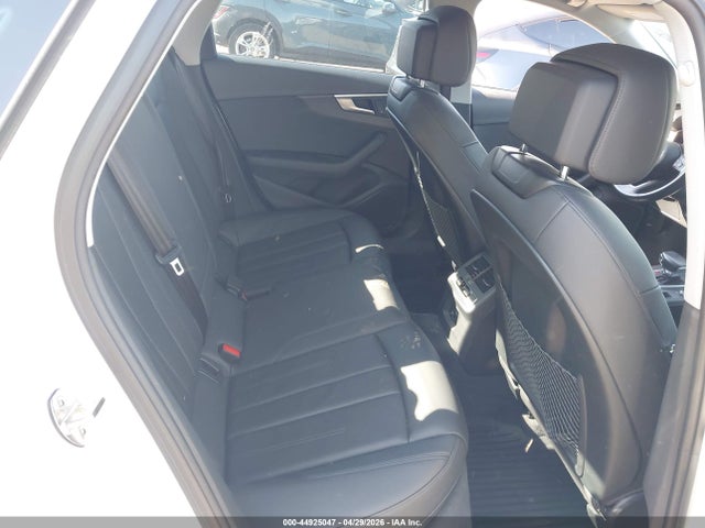 Продаж на аукціоні авто 2019 Audi A4 45 Premium, vin: WAUDNAF42KN019705, номер лоту: 44925047