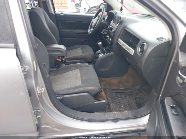 2016 Jeep Compass Sport მანქანა იყიდება აუქციონზე, vin: 1C4NJCBA7GD560966, აუქციონის ნომერი: 44925061