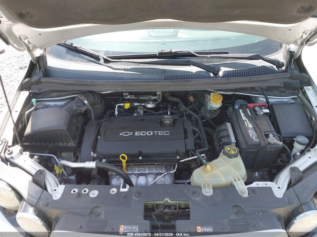 1G1JC5SHXF4121267 Chevrolet Sonic Lt Auto