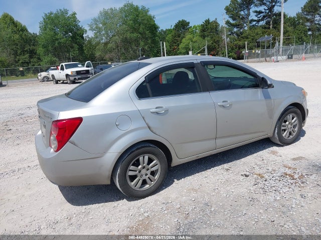 1G1JC5SHXF4121267 Chevrolet Sonic Lt Auto