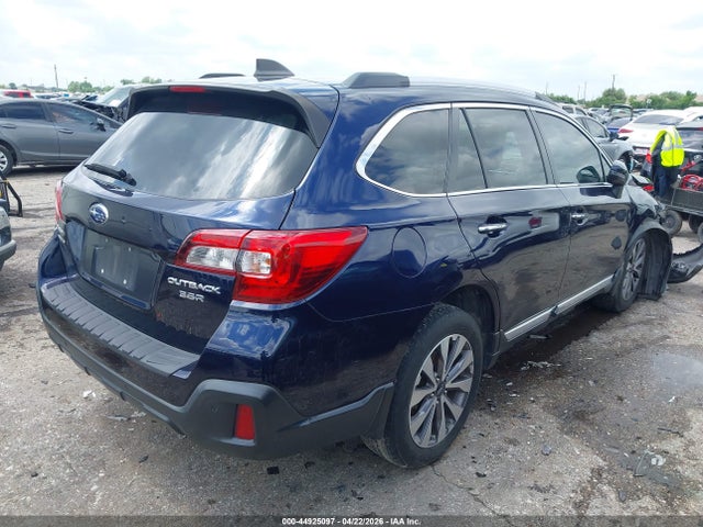 44925097 :رقم المزاد ، 4S4BSETC5J3353142 vin ، 2018 Subaru Outback 3.6r Touring مزاد بيع