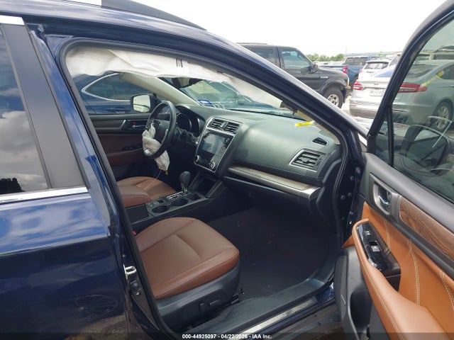 44925097 :رقم المزاد ، 4S4BSETC5J3353142 vin ، 2018 Subaru Outback 3.6r Touring مزاد بيع