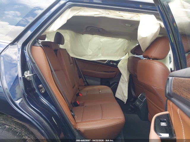 44925097 :رقم المزاد ، 4S4BSETC5J3353142 vin ، 2018 Subaru Outback 3.6r Touring مزاد بيع