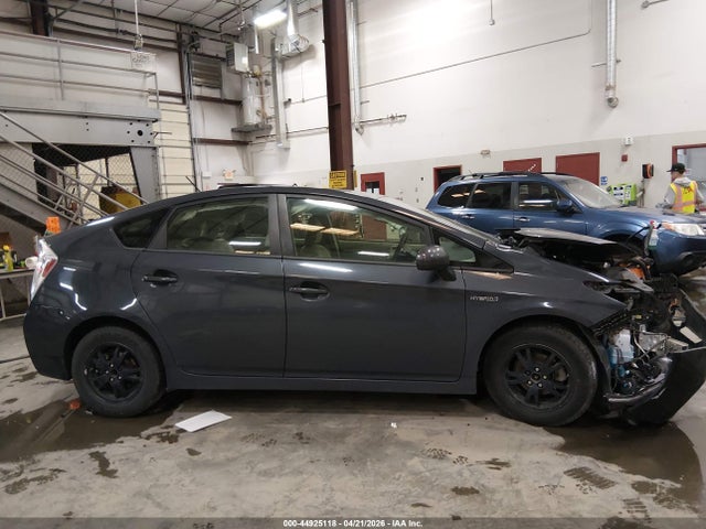 Toyota Prius Three 2014 JTDKN3DU7E0359328 Image 14